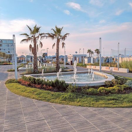 Appartamento A Riccione Con Balconcino Vista Mare Luaran gambar